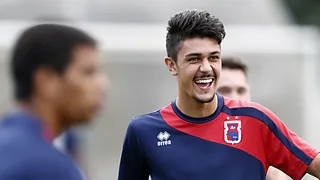 Lembra dele? Revelação do Paraná tem se destacado no futebol português