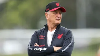 Felipão garante Athletico competitivo e coloca manutenção do time como “grande reforço”
