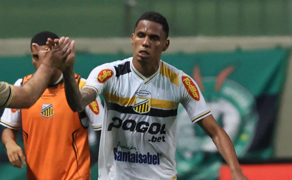 Dantas comemora gol pelo Novorizontino na Série B de 2025