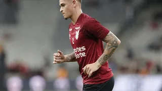 Clubes europeus disputam lateral-direito do Athletico