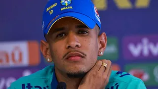 Savinho recomenda: é melhor dormir que assistir à seleção contra o Peru