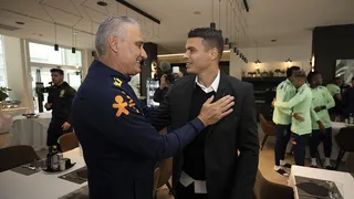 Sem Neymar e Marquinhos, Brasil faz 1º treino para Copa em Turim