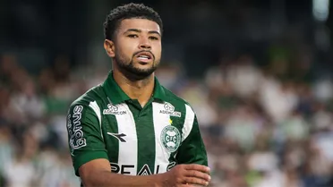 Fim da parceria? Coritiba enfrenta problemas com fornecedora de material