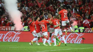 Internacional elimina River Plate nos pênaltis e alcança as quartas de final