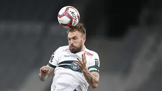 Coritiba perde titulares e pode modificar quase todo meio contra o Londrina