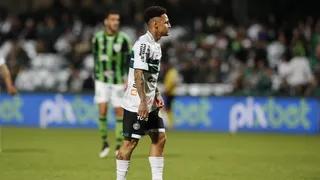 Neilton é reintegrado ao Coritiba após três dias do afastamento