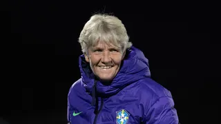 Pia Sundhage retorna para a Suécia em silêncio e com futuro incerto na seleção