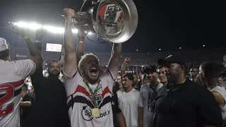 Calleri revela que fará cirurgia após título do São Paulo na Copa do Brasil
