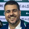 CEO do Coritiba fala em atraso do Atlético-MG e revela  admiração por Petraglia: “Dá a cara a tapa”