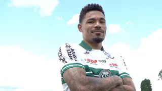 Junior Urso volta ao Coxa mais goleador e pronto para ser protagonista