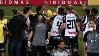 Operário perde para o Cruzeiro, fica longe do acesso e erro de arbitragem gera revolta