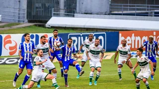 Castán resume atuação no primeiro tempo: “O pior da temporada”