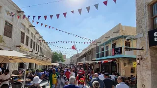 Mercado de rua vira ponto de resistência do espírito da Copa em Doha