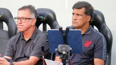 Vai para a Copa? Polêmico técnico ex-Athletico e São Paulo negocia com seleção