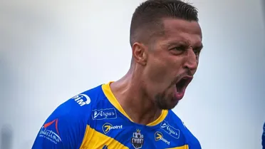 Zagueiro revelado pelo Coritiba e com passagem no Paraná Clube anuncia aposentadoria