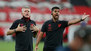 Athletico pode reforçar o meio de campo contra o Grêmio: veja o provável time