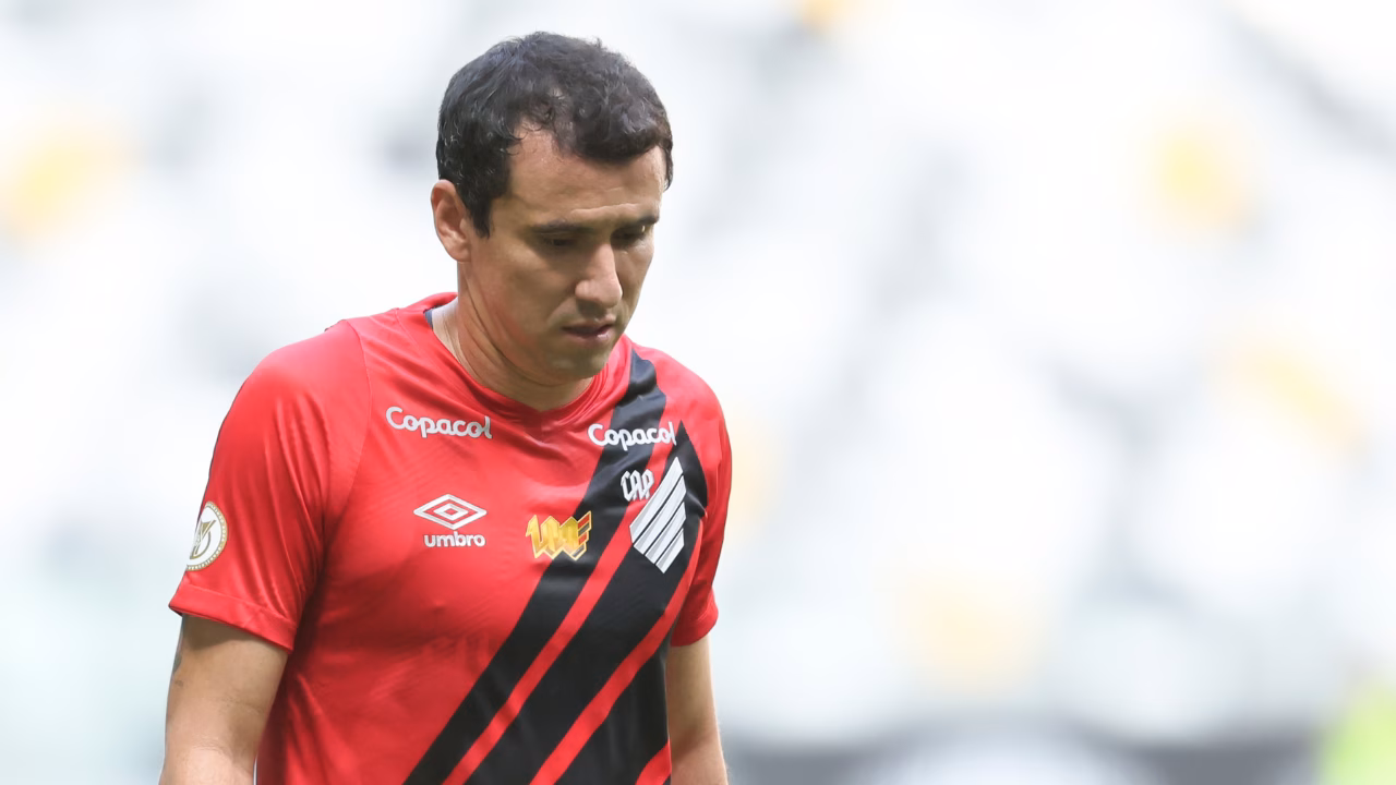 Pablo é um dos símbolos do rebaixamento do Athletico
