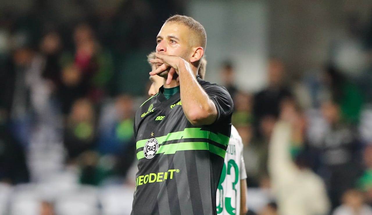 Convocado, argelino Slimani desfalca Coritiba no início do Paranaense