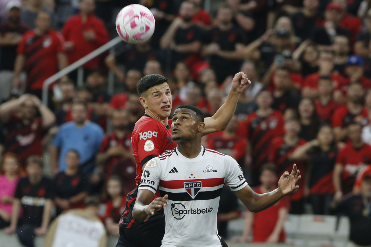 Athletico volta a sofrer com bolas aéreas; veja o levantamento de gols sofridos