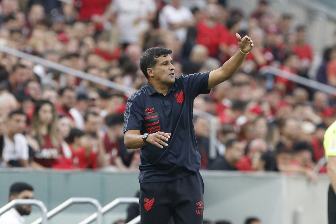 O Athletico e a saudável obrigação de vencer