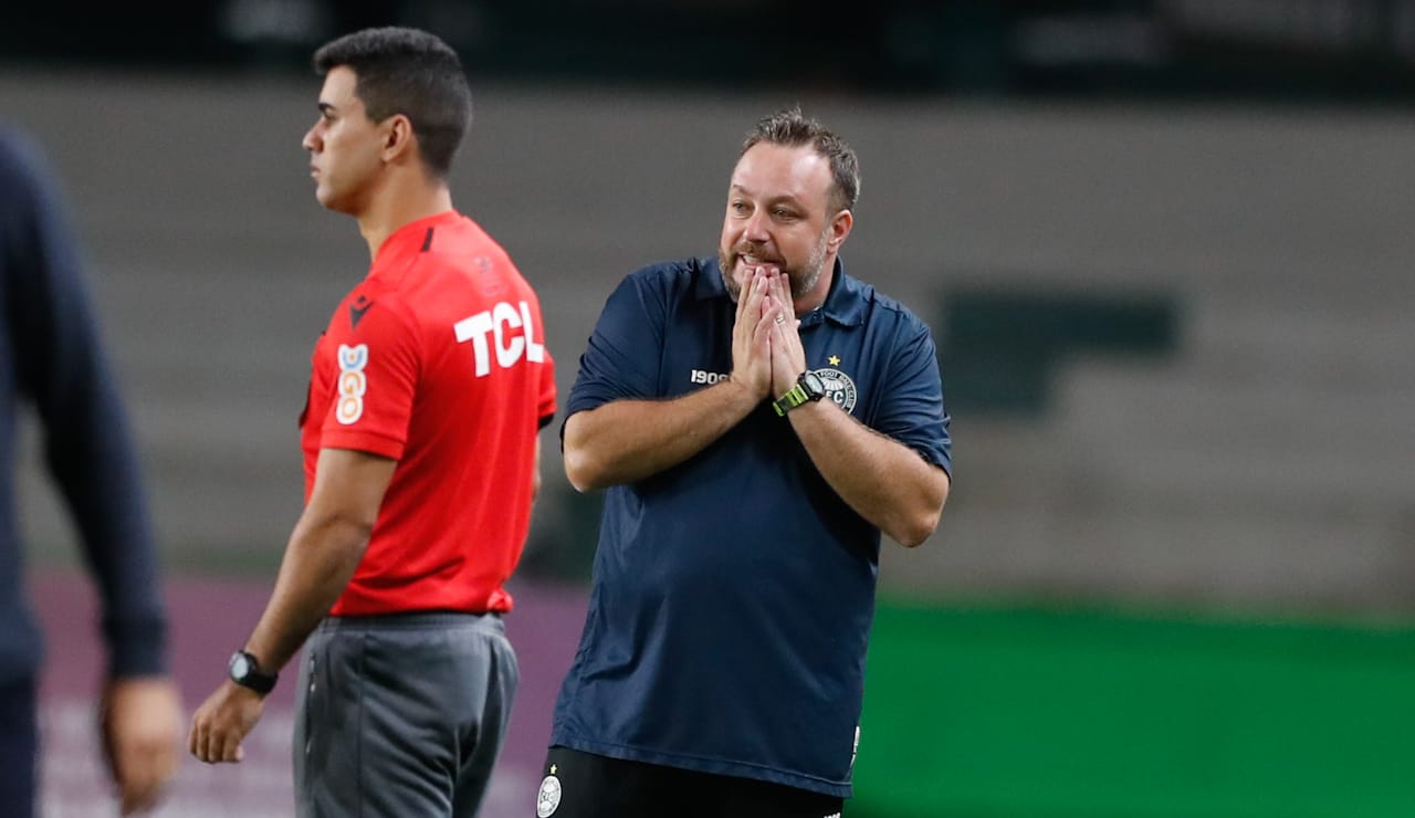Auxiliar explica influência de Guto contra o Botafogo e elogia atletas