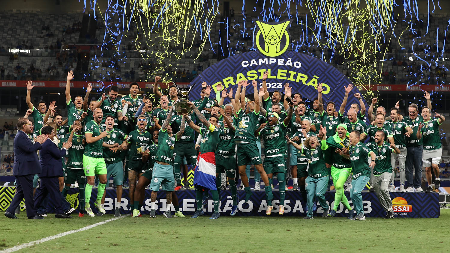 Dos estaduais à Libertadores, quem levantou taça no Brasil em 2023?