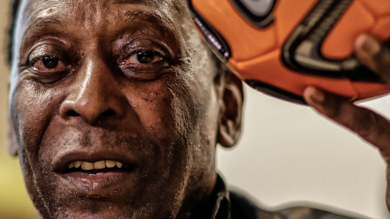 Herdeiros de Pelé concordam com termos de testamento e fazem DNA para verificar nova filha