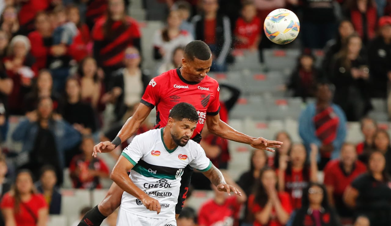 Maringá e Athletico disputam a final do Paranaense; assista o jogo ao vivo