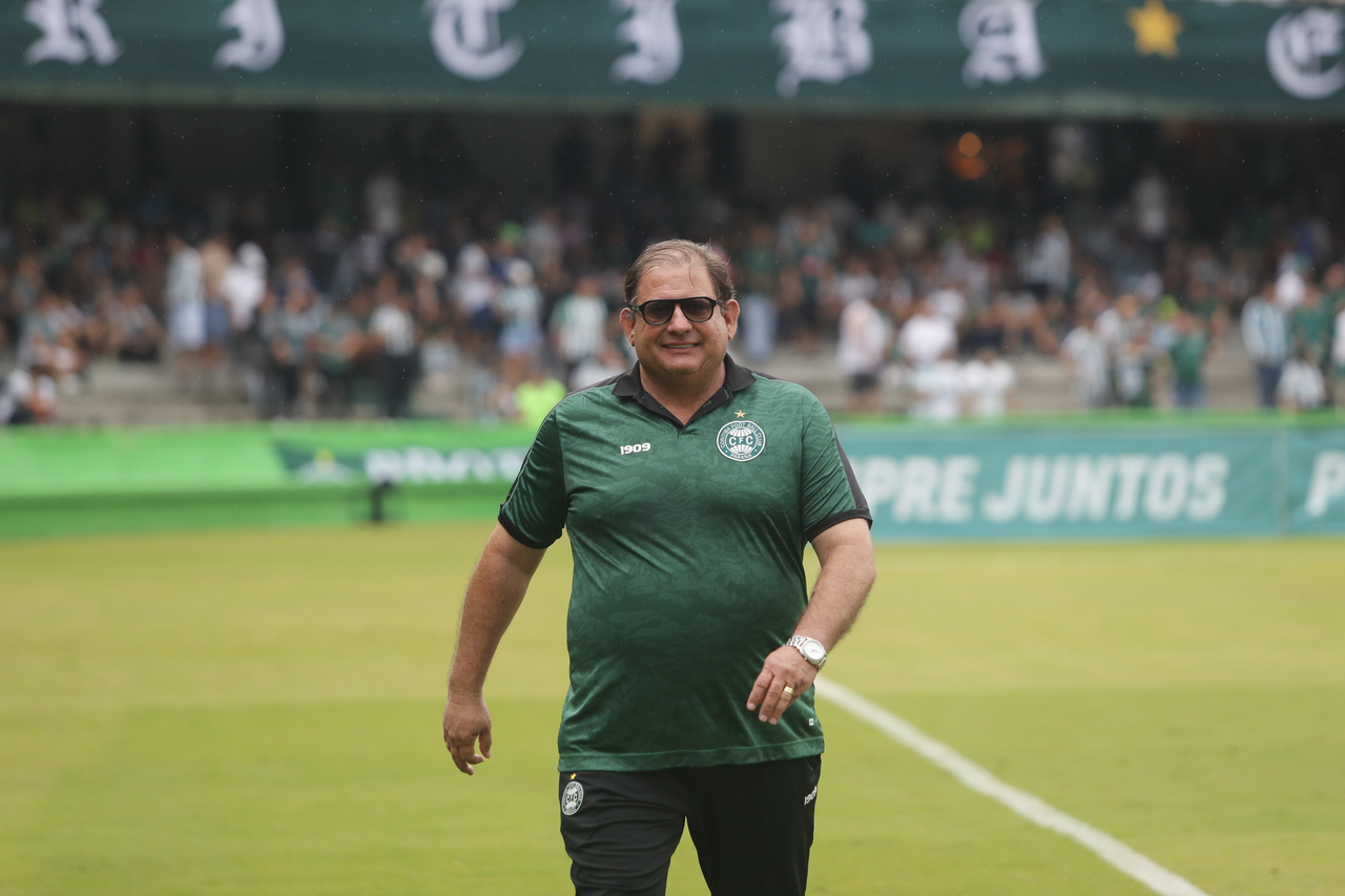 Coritiba divulga relacionados contra o Maringá: veja o provável time