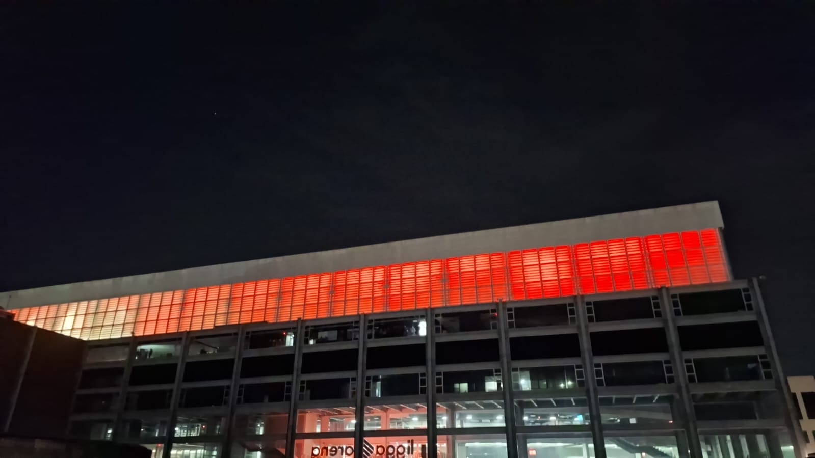 Athletico cancela show de drones do centenário após vitória sobre Operário