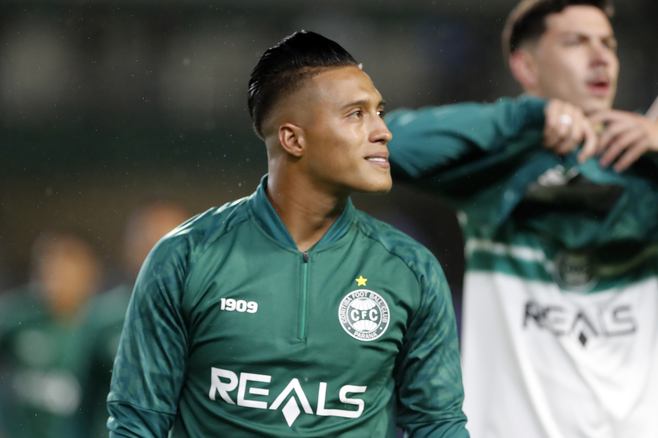 Coritiba deve ganhar reforços do DM contra o Brusque