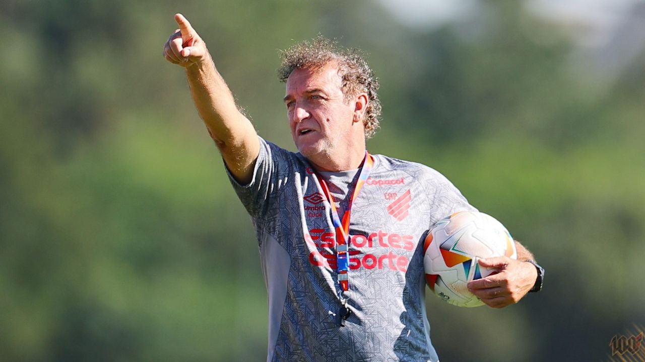 Com paralisação, Cuca ganha tempo para ajustes no Athletico