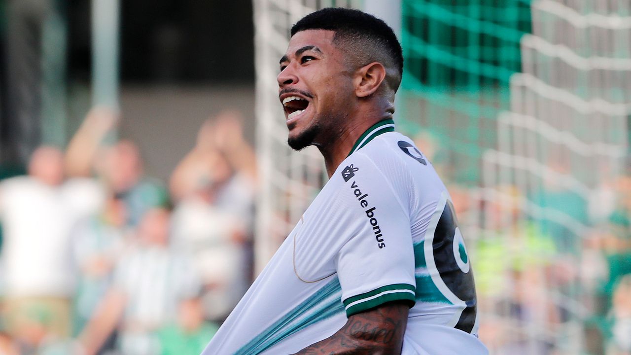 Líder em dribles, Lucas Ronier explode na Série B e se valoriza ainda mais no Coritiba