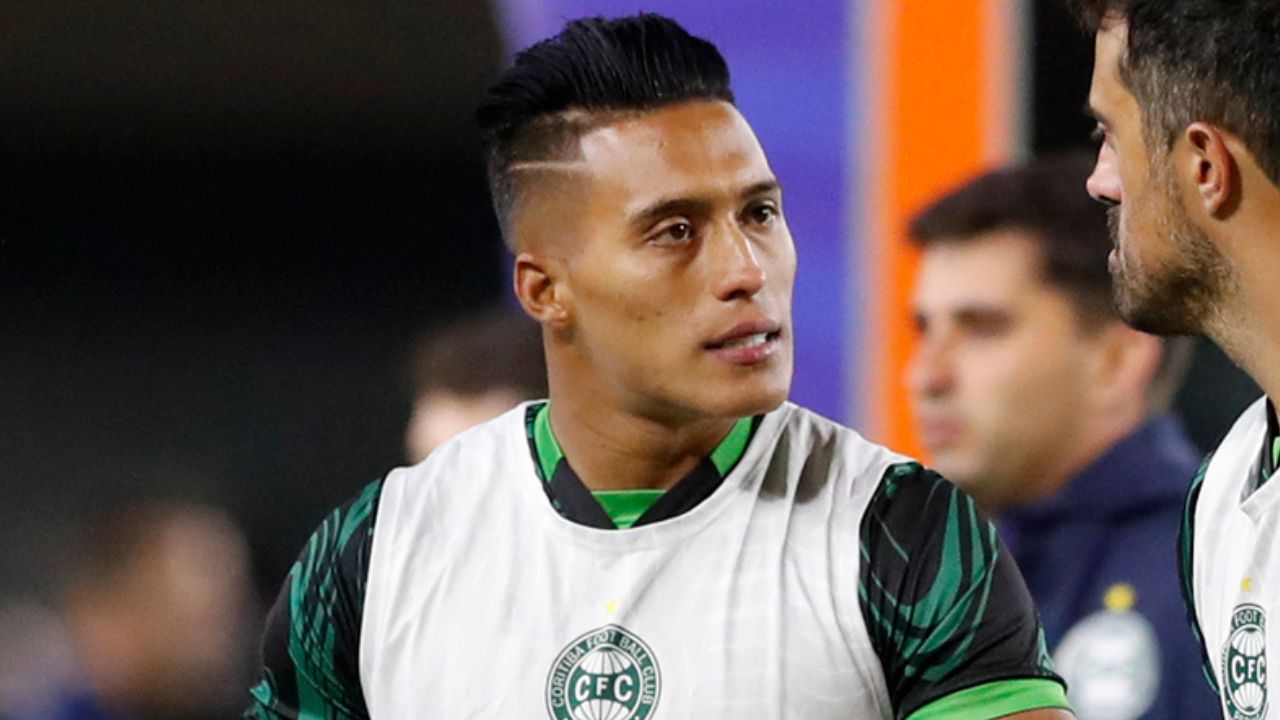 Volante assume responsabilidade: “Coritiba merece jogar Libertadores”