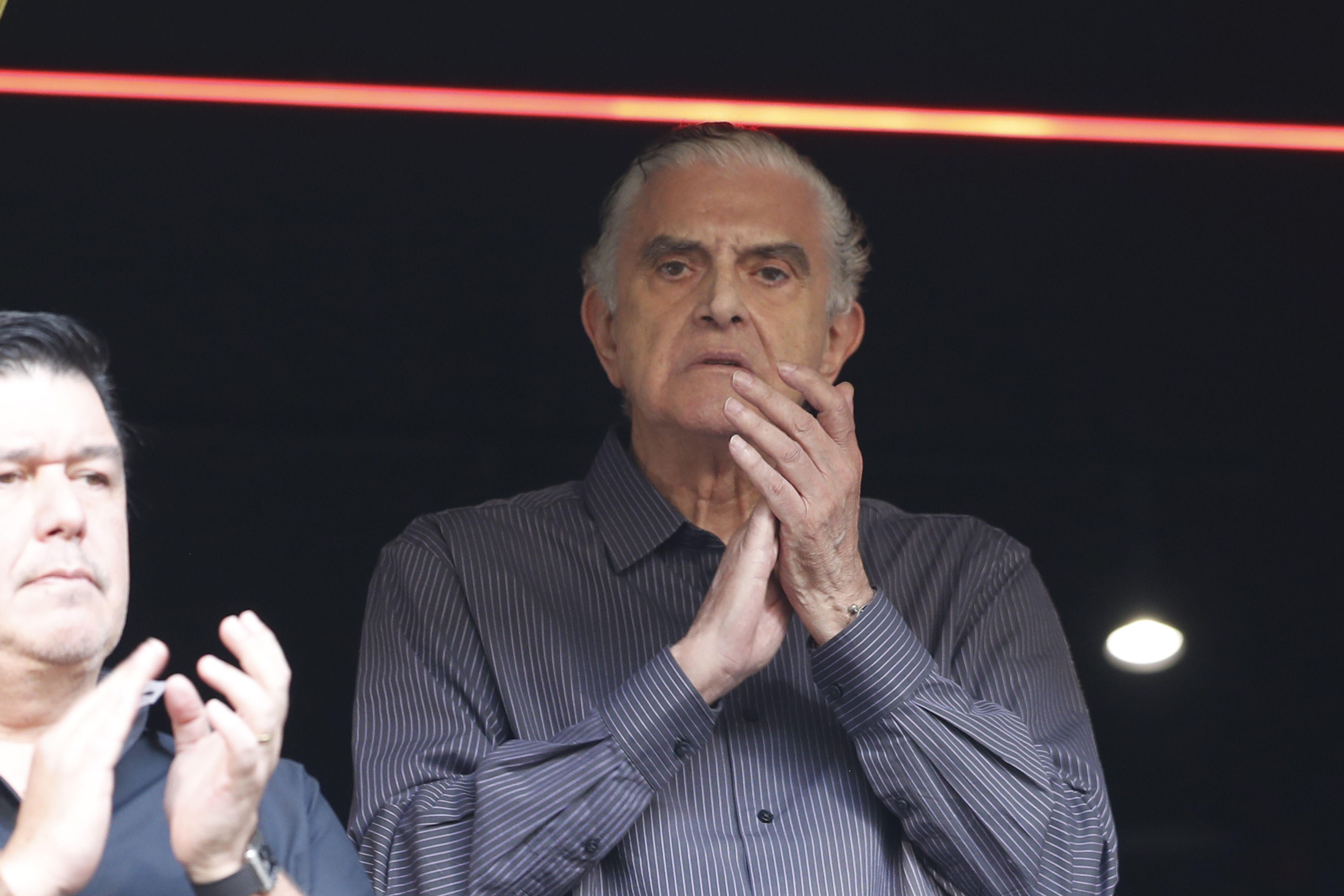 Inteligência Artificial traça perfil de técnico ideal para Athletico e sugere nomes