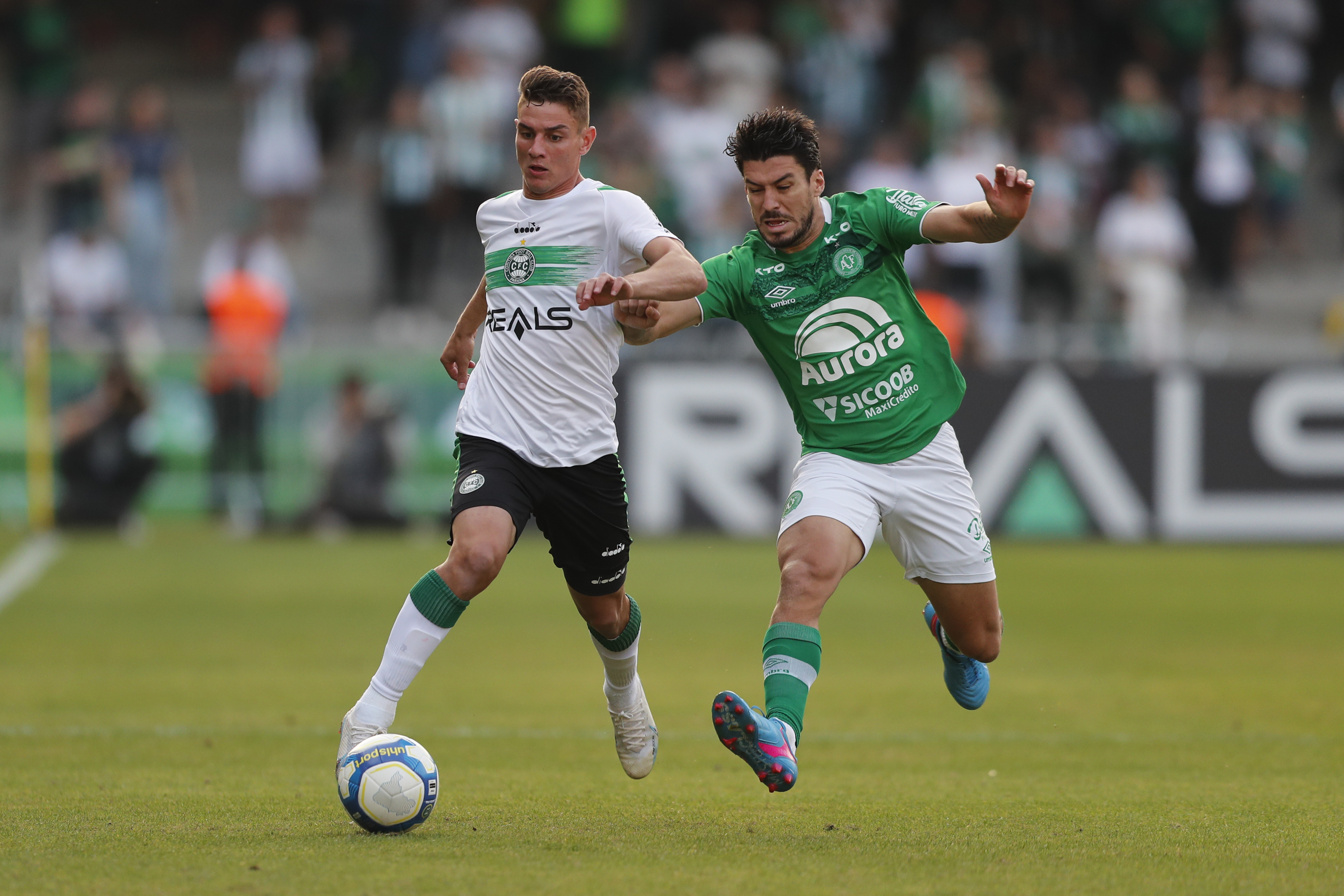 “Vamos subir”, garante lateral do Coritiba após triunfo