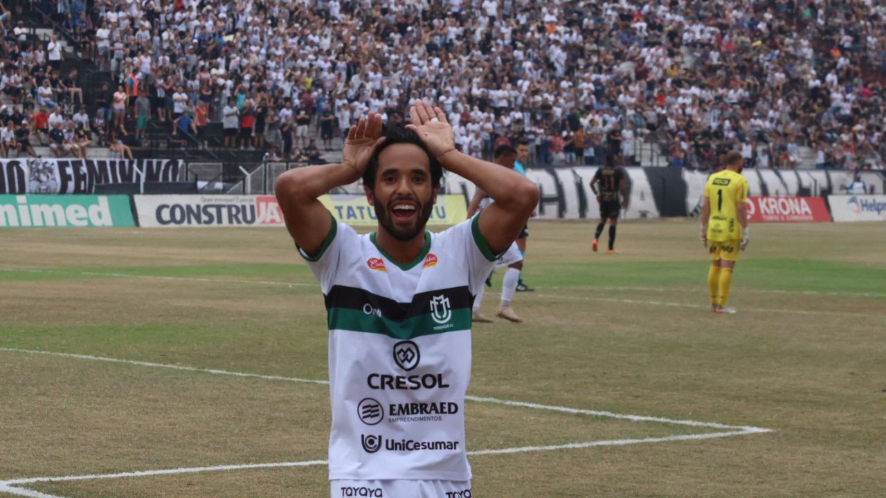 Maringá vence Inter de Limeira e fica a um empate do acesso na Série D