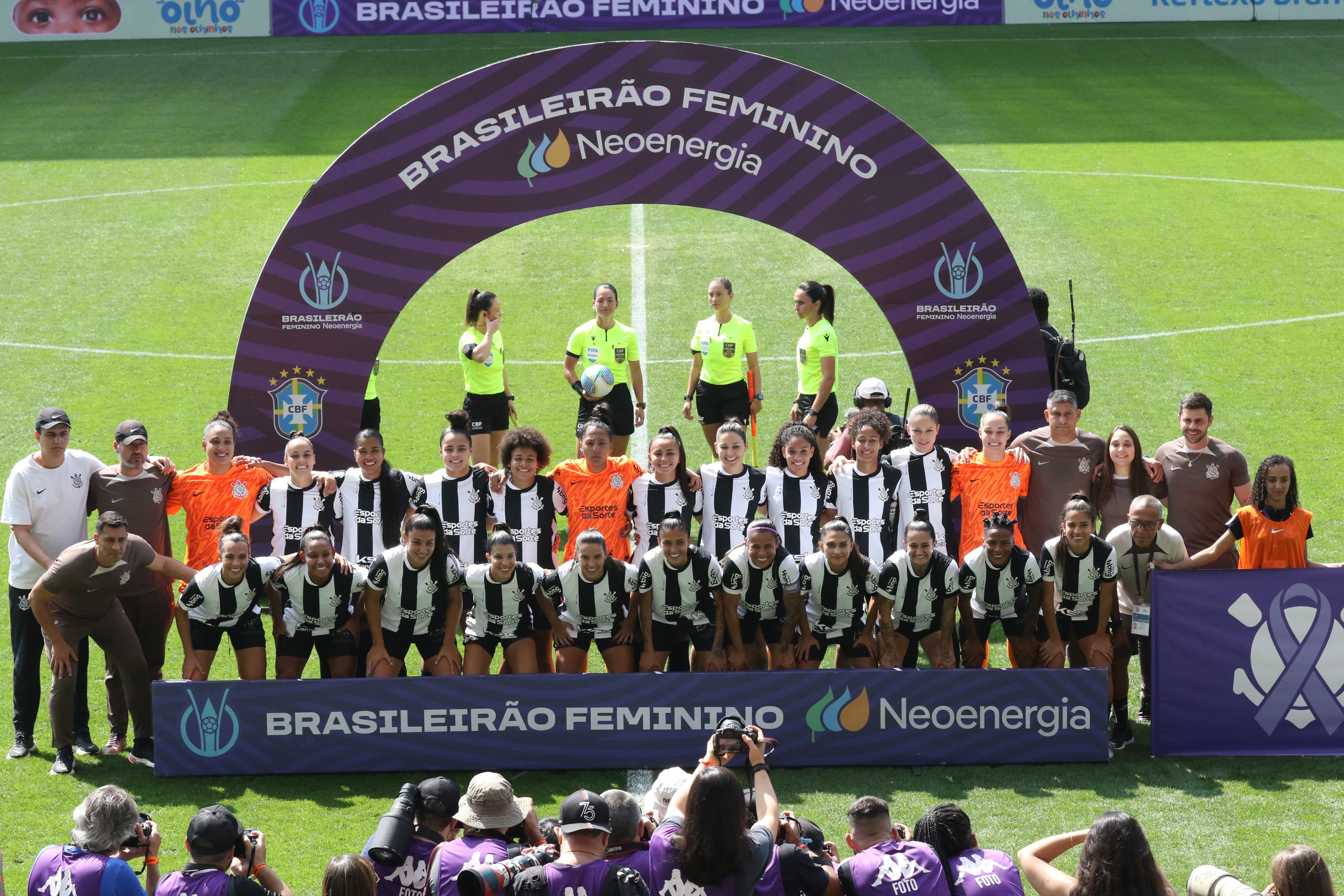 Com recorde de público, Corinthians vence o São Paulo e é campeão do Brasileirão feminino