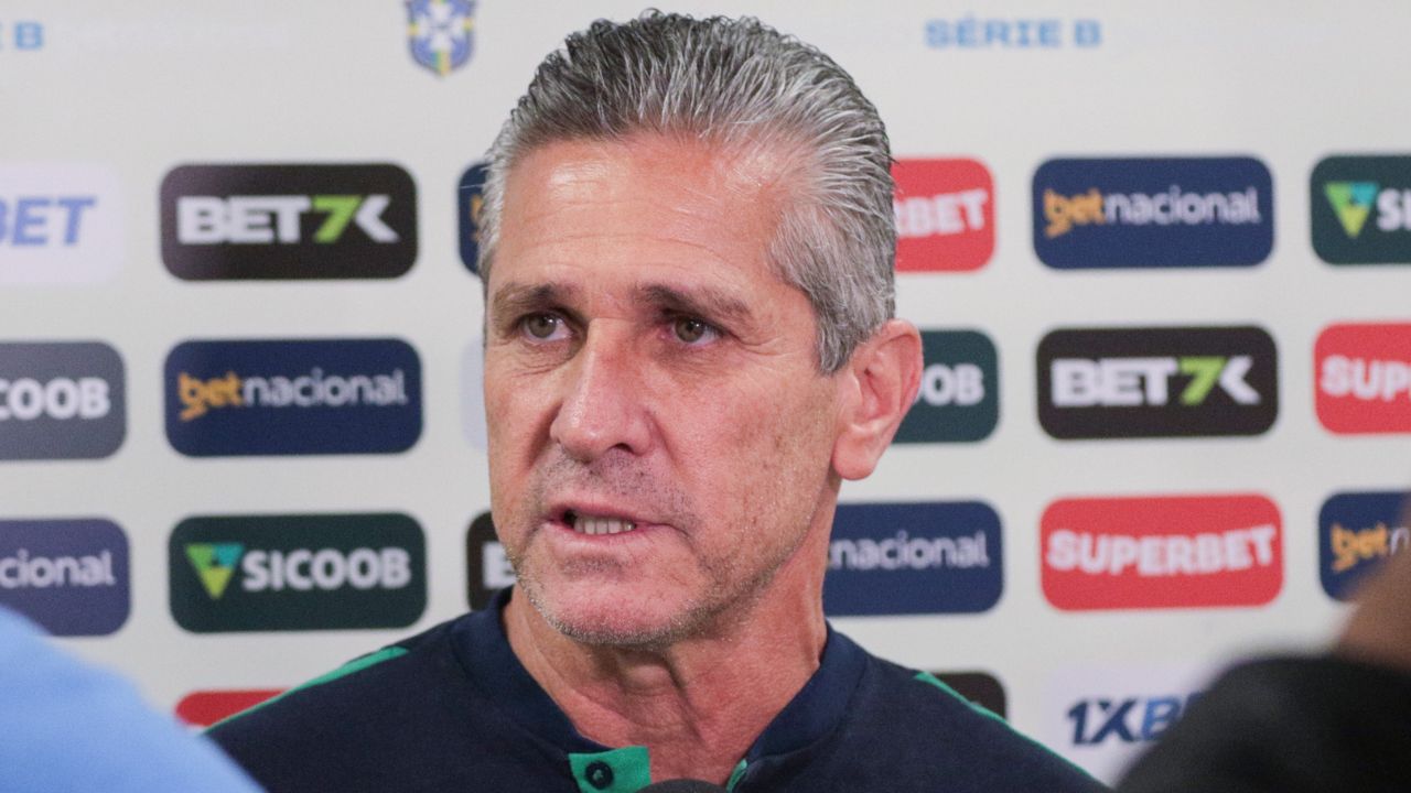 Com melhor aproveitamento pelo Coritiba na Série B, Jorginho fala sobre futuro