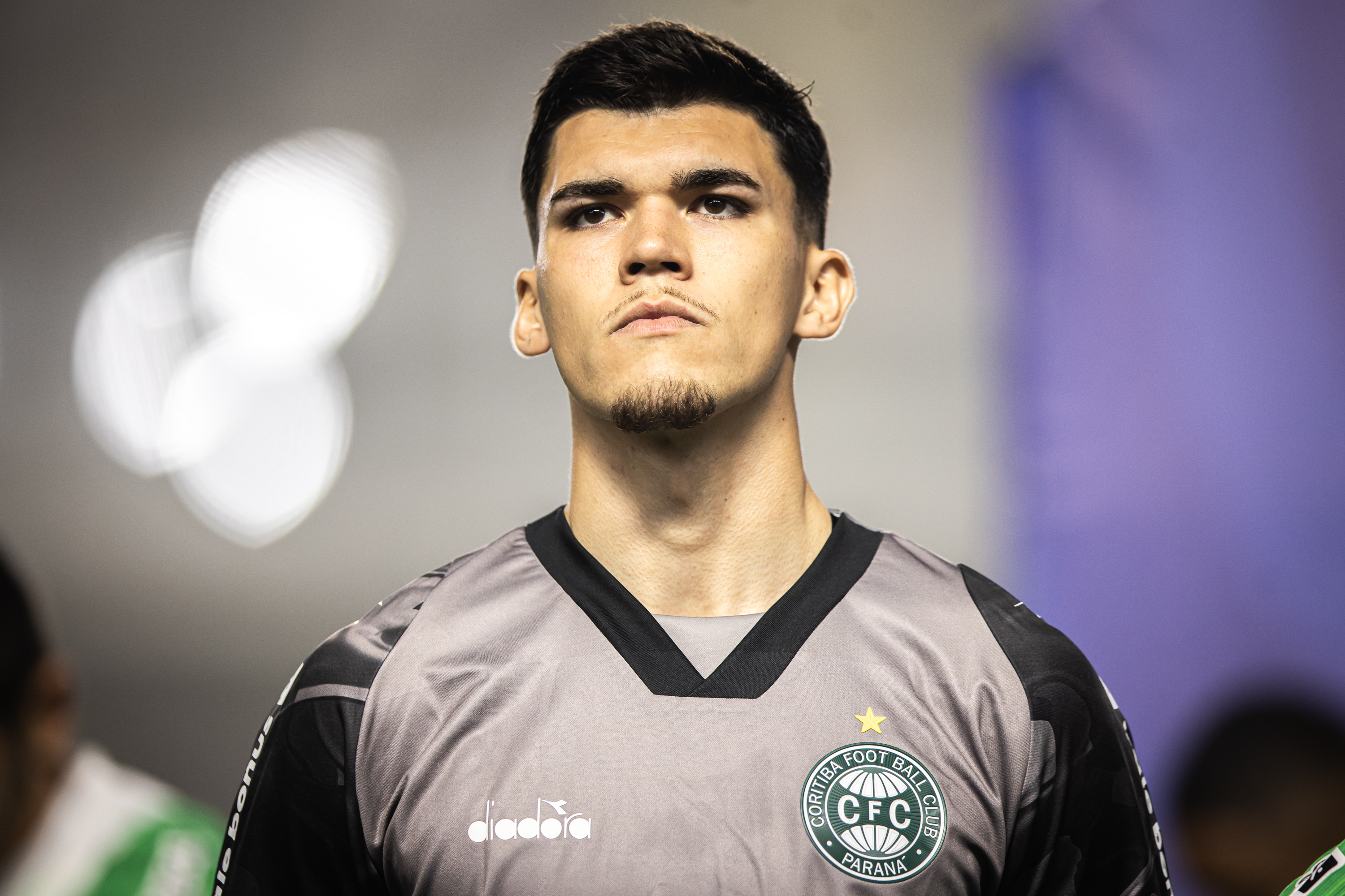 Preparador do Coritiba detalha como “convenceu” clube a manter goleiro para a Série B