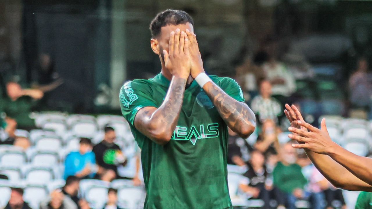 Retrospectiva 2024: Coritiba vai da promessa por protagonismo à pior Série B da história