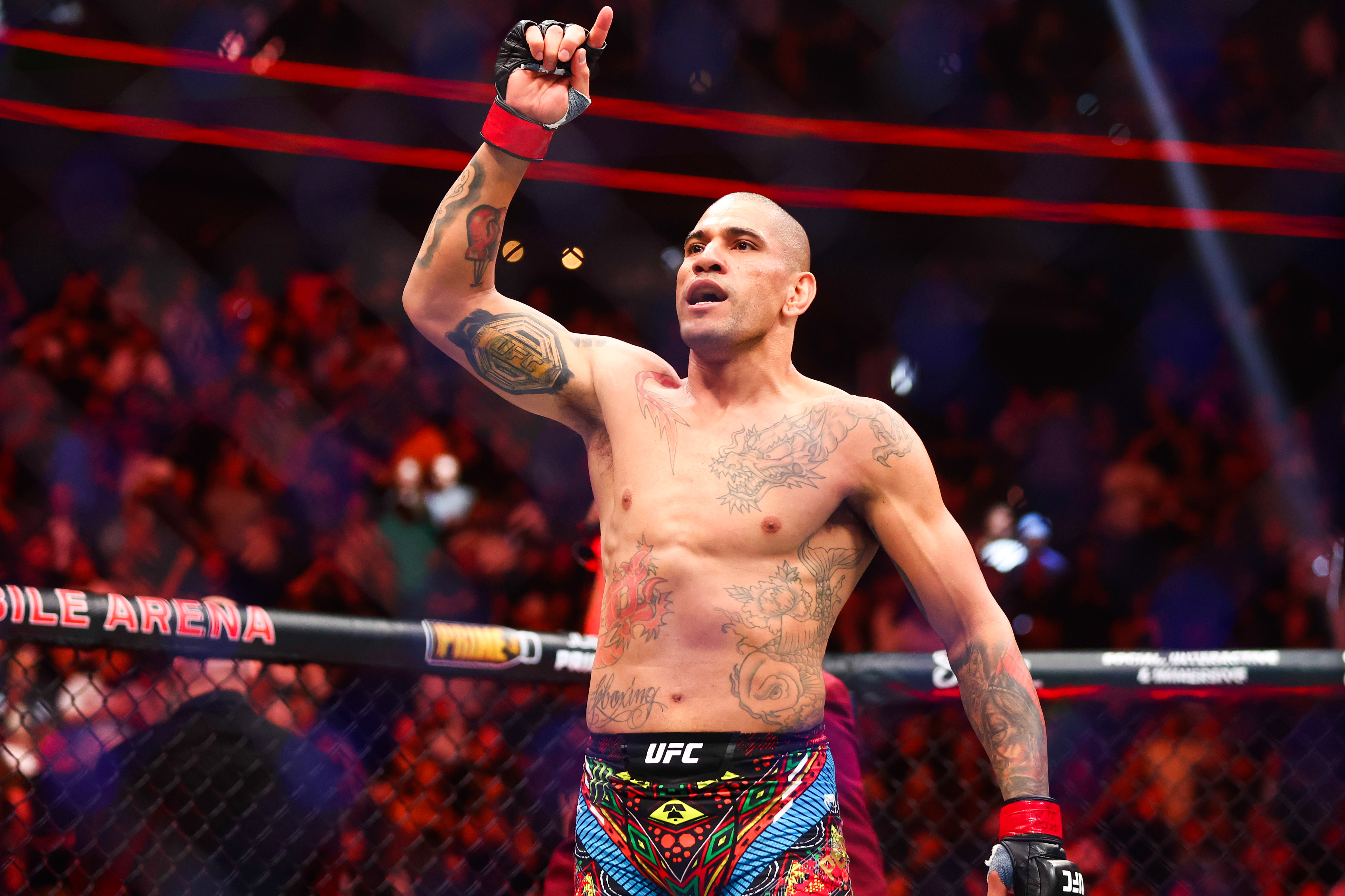 Alex Poatan elege próximo alvo no UFC: “Teria que ser essa luta”