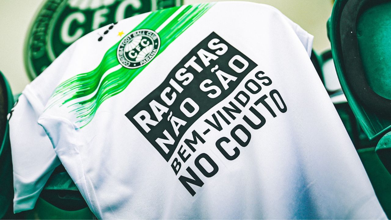 Coritiba troca patrocínio por frase antirracista e fará leilão de camisas