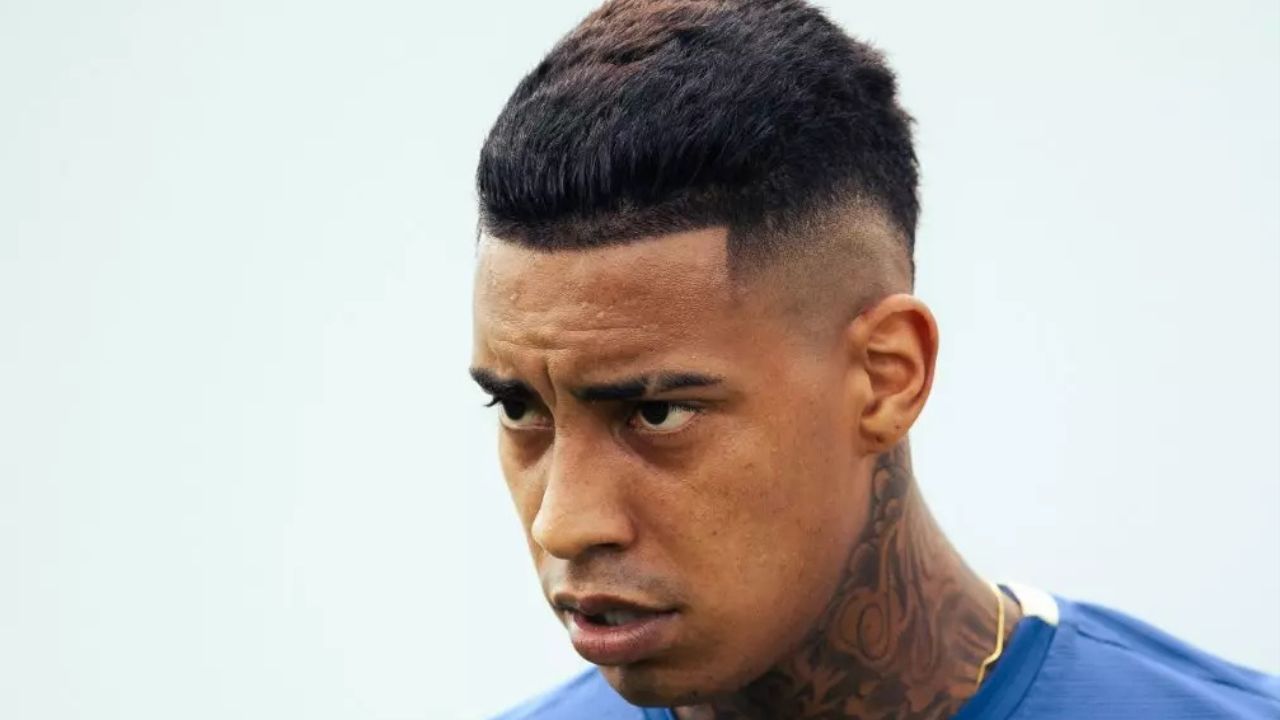 Ex-Coritiba, Alef Manga vira decepção no Avaí