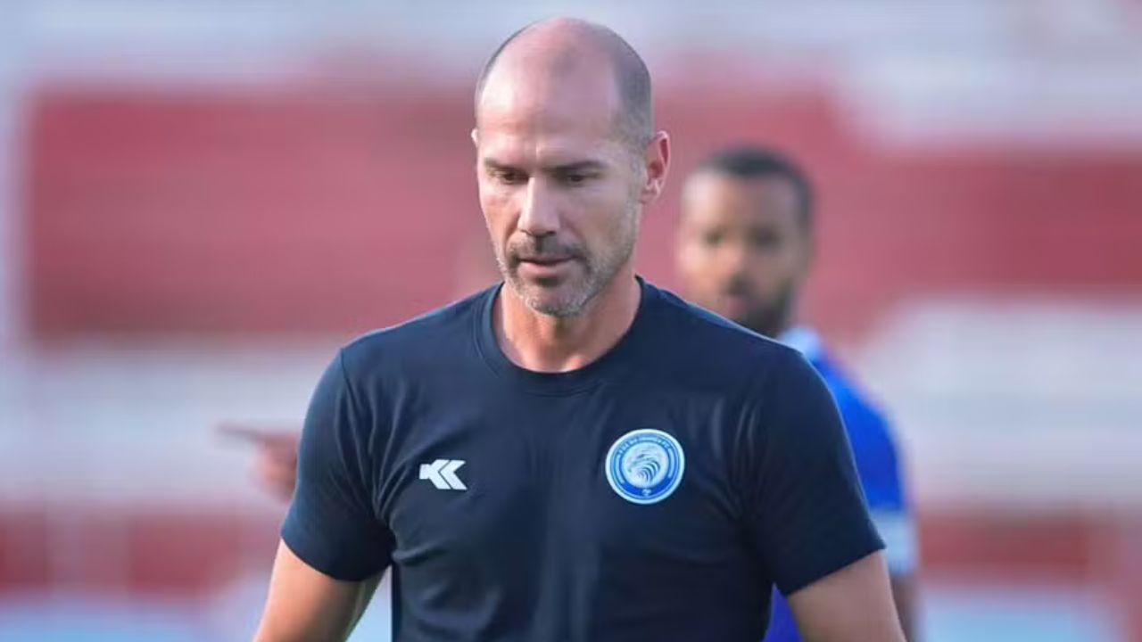 Paraná Clube negocia com ex-auxiliar de Alex para assumir como técnico