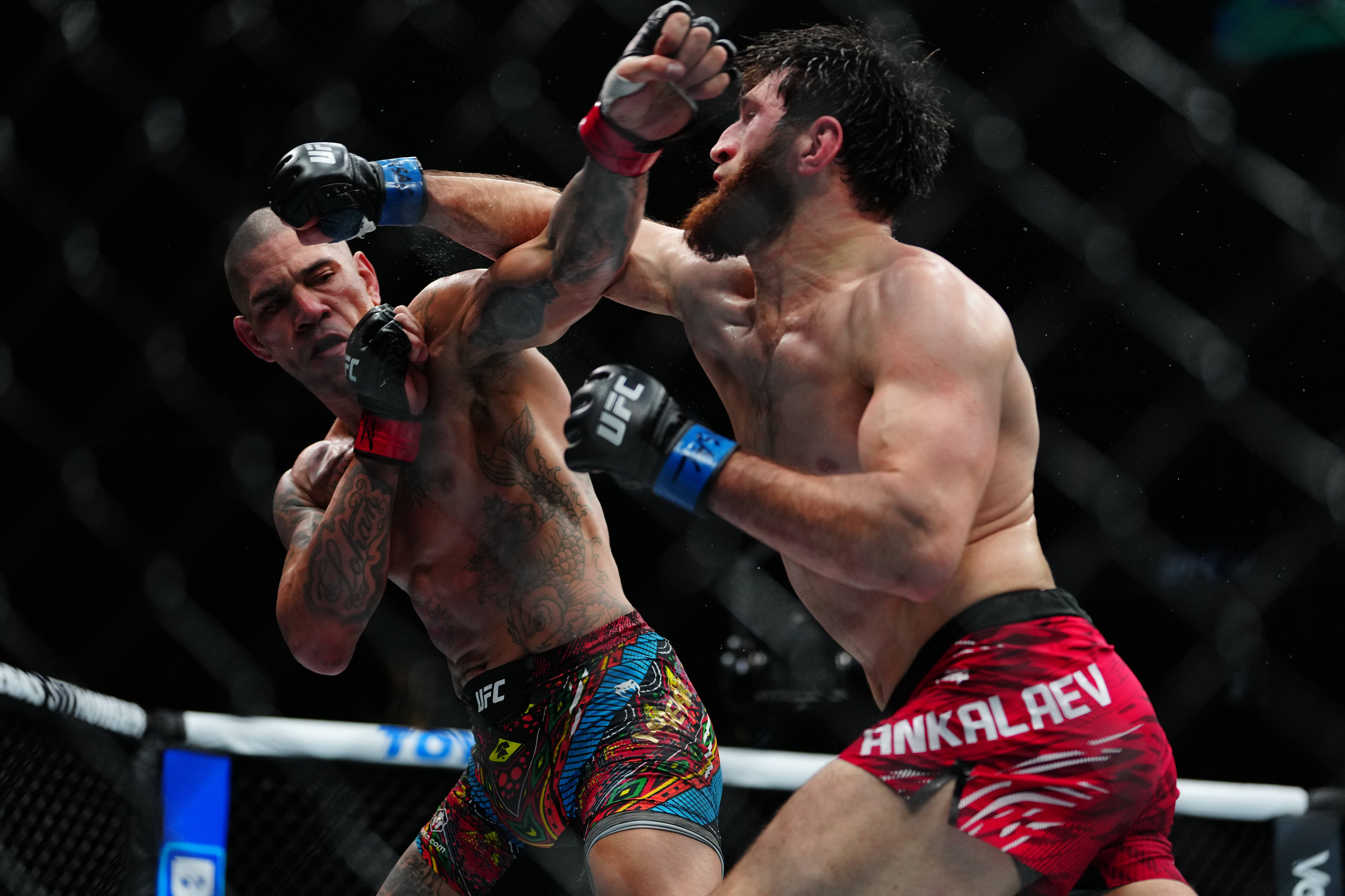 UFC 320: Poatan vira “zebra” contra Ankalaev, que volta a provocar