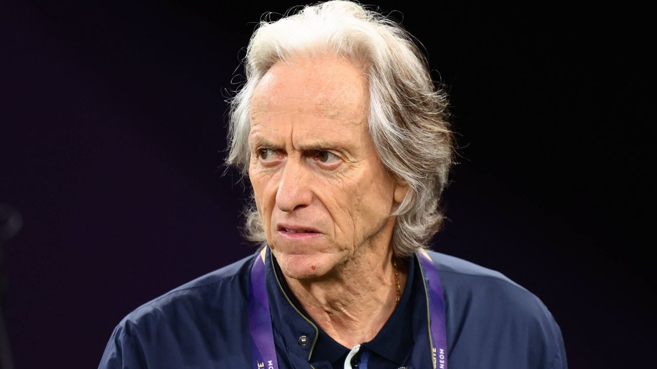 Jorge Jesus faz substituição polêmica e irrita brasileiro ex-Coritiba no Al-Hilal
